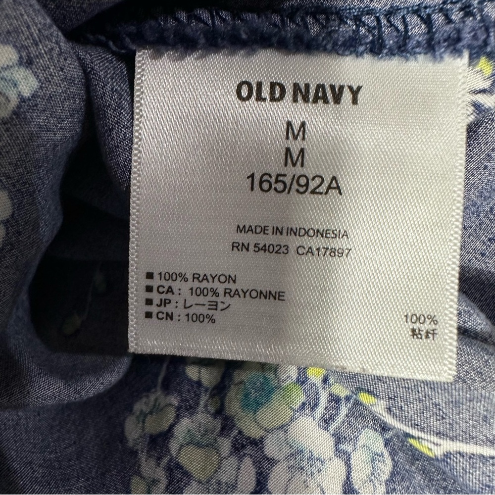 Old Navy blue floral fit & flare sundress women’s medium - Picture 9 of 9